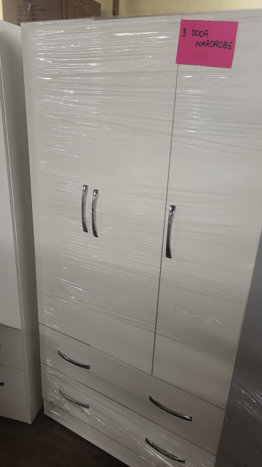 Wardrobe on display at Reliable House Furnishers - wardrobe 1